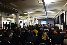 Besucherinnen und Besucher der Planungswerkstatt Masterplan Vorderes Woltmershausen