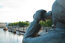 Figur im Vegesacker Hafen