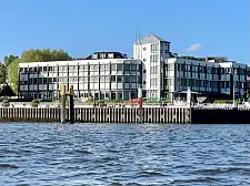 Die Strandlust von der Weser aus gesehen