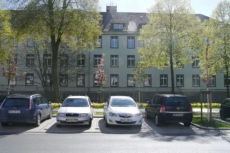 Neue Stellpl&auml;tze entlang des &ouml;stlichen Gr&uuml;nzuges