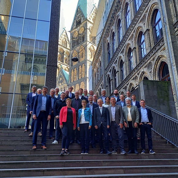 Gruppenfoto 43. Sitzung des Lenkungsgremiums der Geodateninfrastruktur Deutschland in Bremen