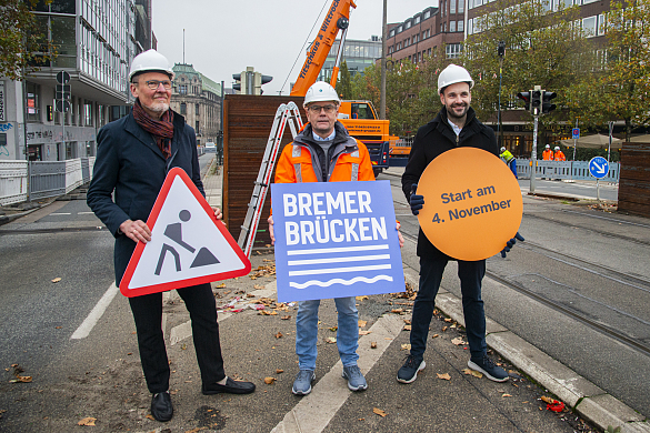 Akteure bei dem Pressetermin zum Start der Brückensanierung Bürgermeister-Smidt-Brücke