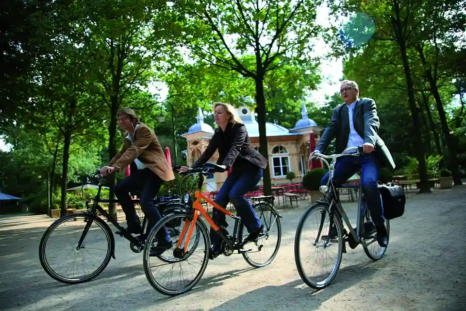 Auch der Weg mit dem Rad zur Arbeit f&uuml;hrt oft durchs Gr&uuml;ne. Quelle: H+K&S, Bremen