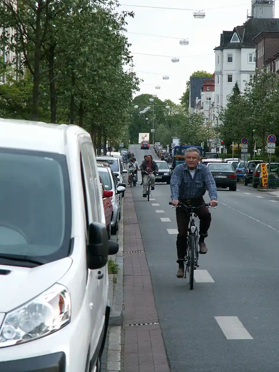 Schutzstreifen in der Stader Stra&szlig;e. Quelle: KWK-Freiraum-Planung