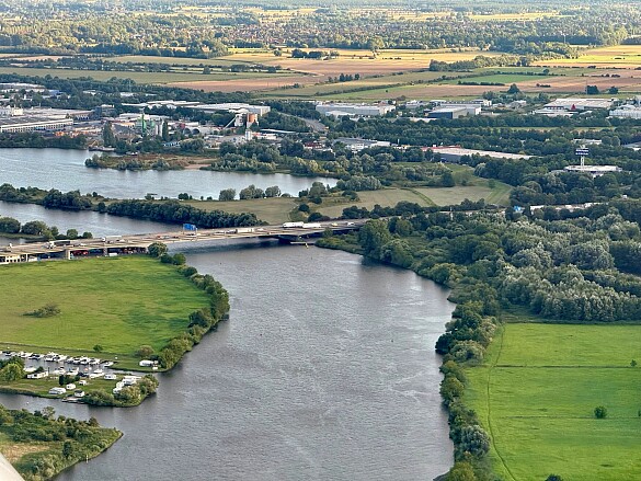 Luftaufnahme Weserbrücke A1
