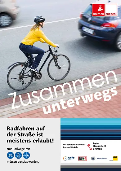 Zusammen unterwegs. Radfahren auf der Straße ist meistens erlaubt!