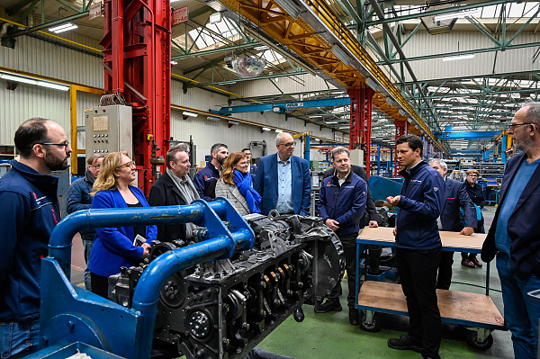 Besuch beim Werk für das Projekt CO2-arme Motoren