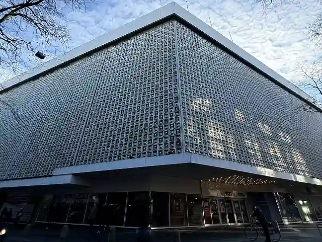 Blick auf das jetzige Gebäude