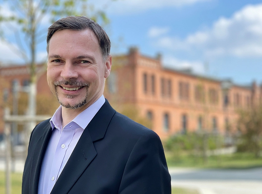 Sie sehen ein Foto des Senatsbaudirektors Arend Bewernitz